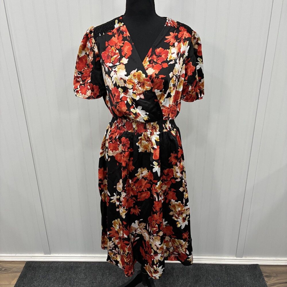 Kate and Lily Womens Med Black Floral Smocked Waist Midi Dress Feminine Romantic